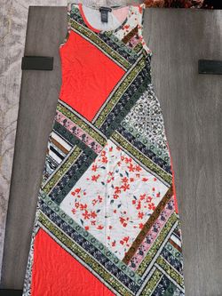 Chelsea & Theodore Sleeveless Maxi Dress. Multi Color. Size Small