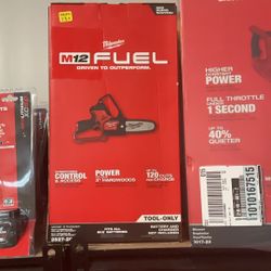 Milwaukee M12 Fuel Hatchet 6in Pruning Saw