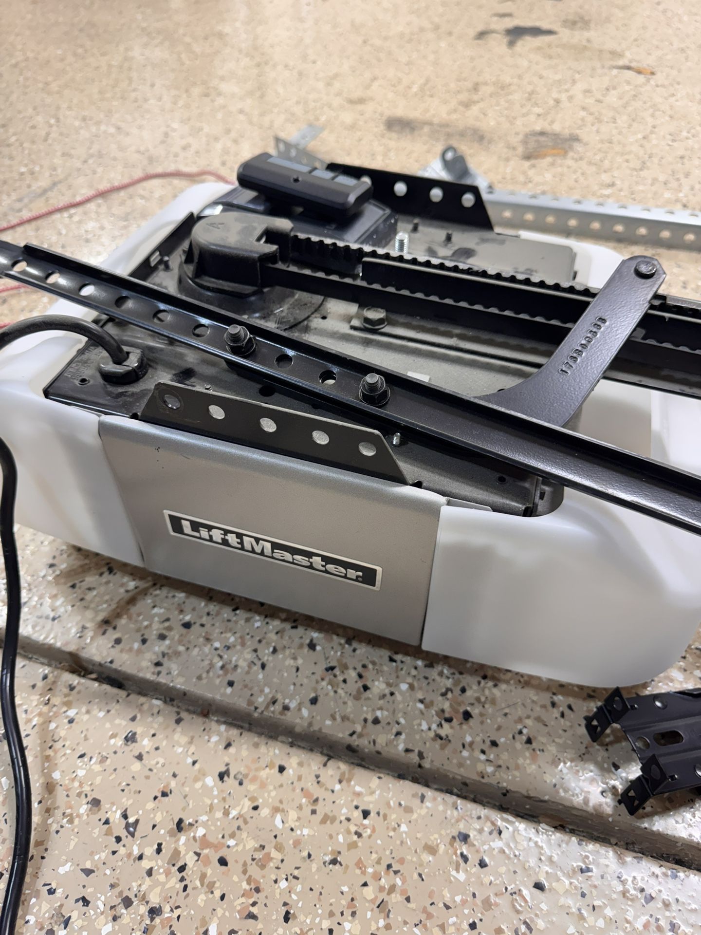 Liftmaster Belt Drive MyQ Garage Motor With Wall Brackets, Battery Backup