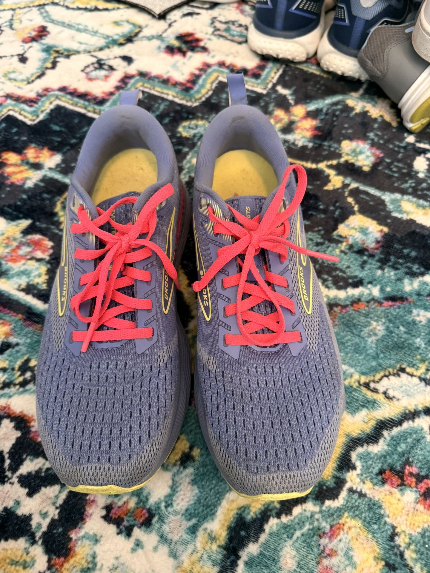 Brooks Brothers sneakers