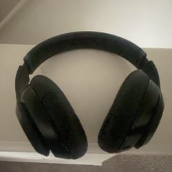 Studio Pro Wireless by apple