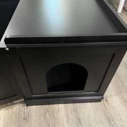 Black Litter Box 