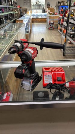 Milwaukee drill set
