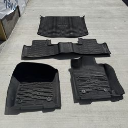 Jeep Grand Cherokee winter floor matts