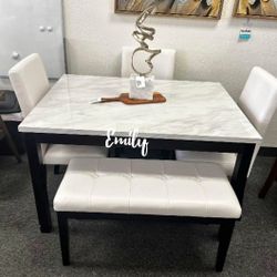 Beautiful 5-Pc White Dining Set ✅️No Tax✅️