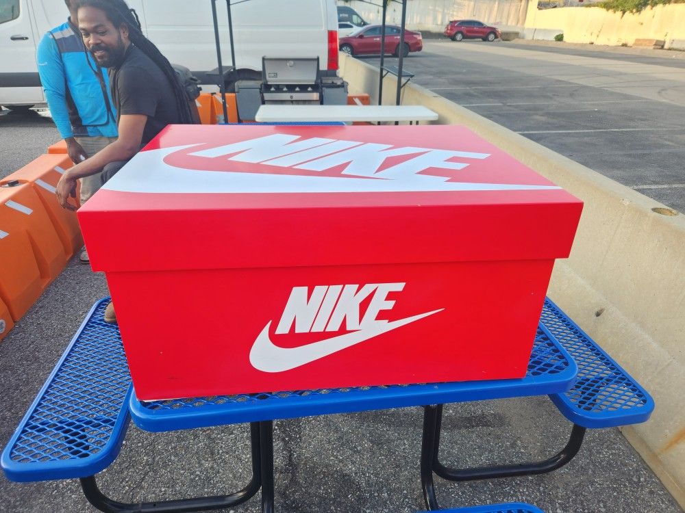 Look Like A Sneaker Box Right... Nope.. It´s A Bin With A Draw,All Products : American Fashion Style Bags On Sale