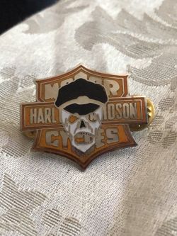 Vintage Harley Davidson pin Like New