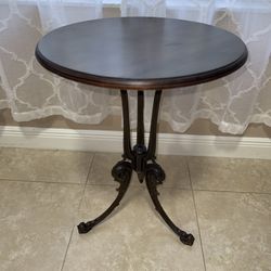 Vintage-Style Round Side Table with Ornate Cast Iron Tripod Base