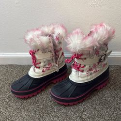 Snow boots 