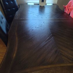 Nice Wood Table W/leaf And 4 Leather Chairs 200 