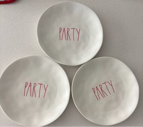 3 RAE DUNN MELAMINE DINNER PLATES