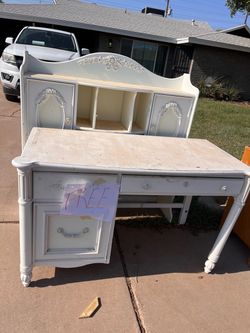Free vintage desk