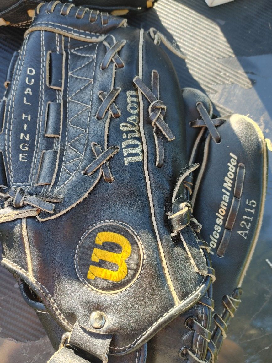 Mens Leather Wilsons Baseball Glove 