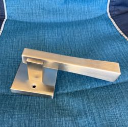 NEW Metal Door Handle