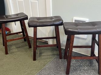 (3)Counter top Stools  24” tall  good condition