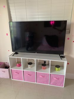 55” Roku Smart TV + Cube Storage Unit – Moving Sale – Must Go