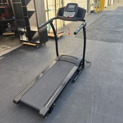 Home 1.5HP Fitness Machine Motorized Foldable Treadmill Perfect Working Condition 