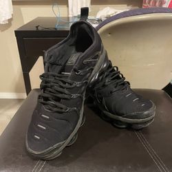Nike Vapor Max Plus Triple Black