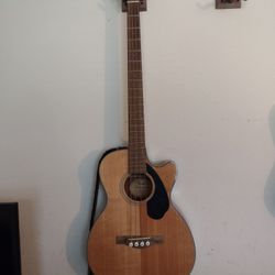Fender Electric/Acoustic Bass + accessories 