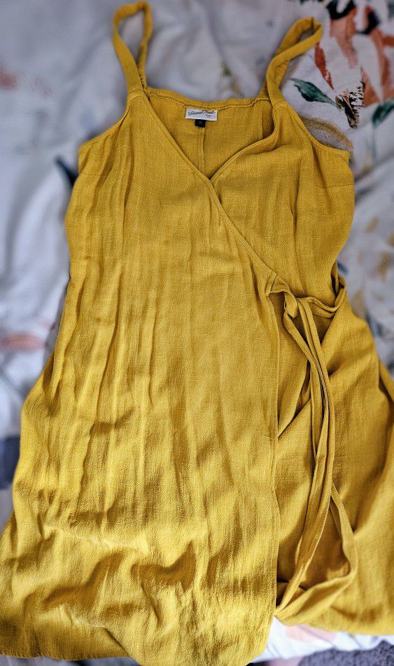 Universal Thread XXL Golden Wrap Dress 