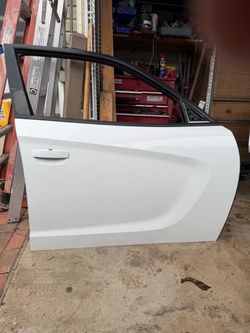 2020 Dodge Charger GT Front Door – OEM