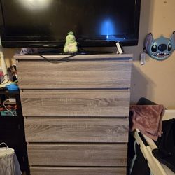 30.31 W Chest Drawers