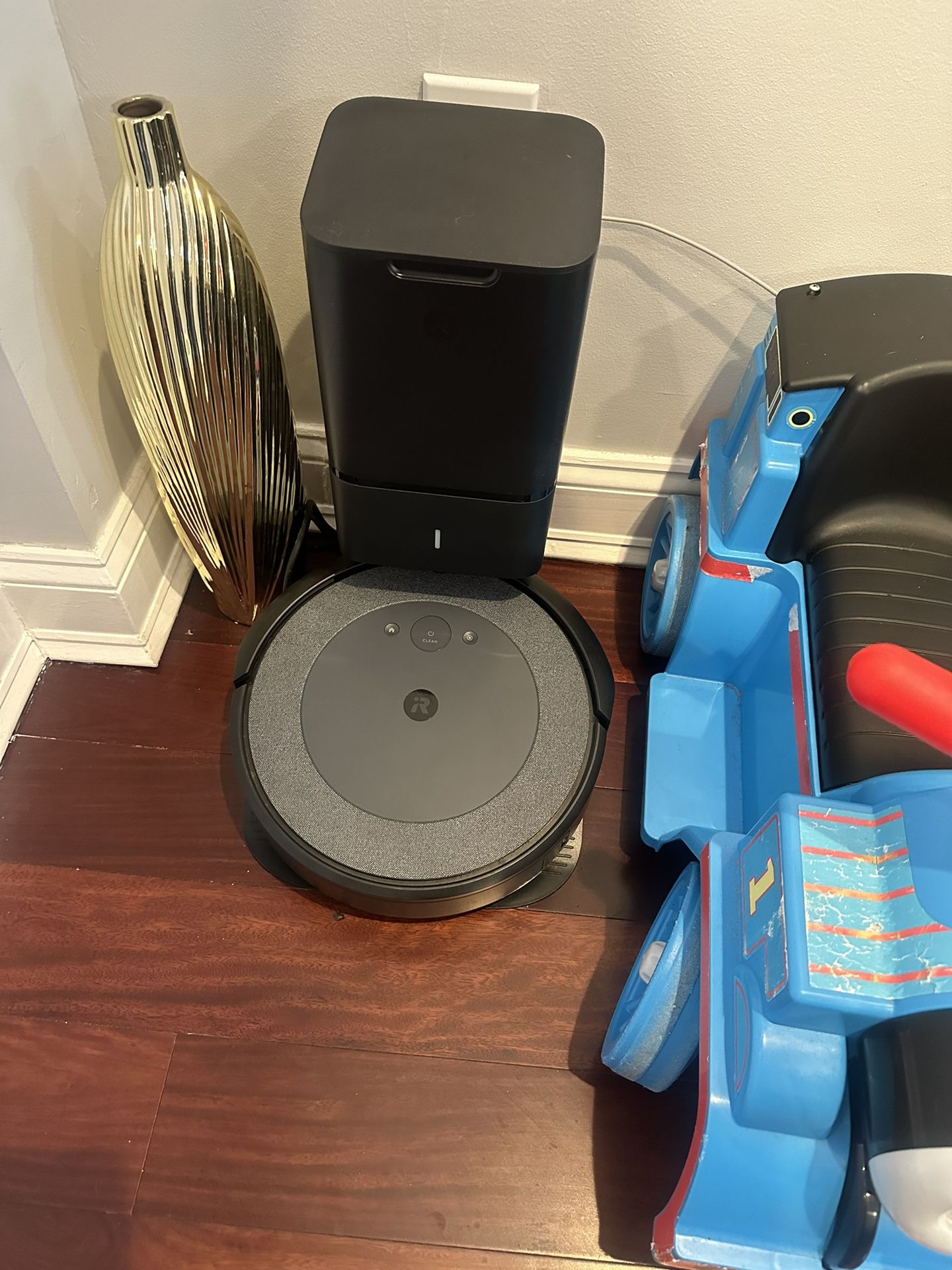 iRobot™ Roomba™ i3+ EVO Wi-Fi Connected Self Emptying Robot Vacuum 