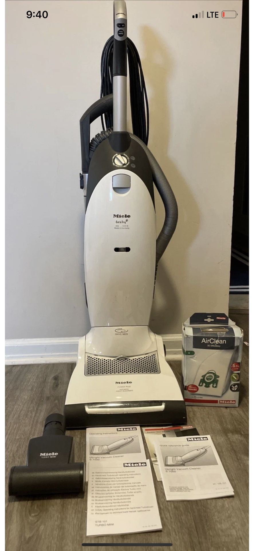 Miele Cat & Dog Model S7260 Swivel Neck Upright Vacuum Cleaner- Working