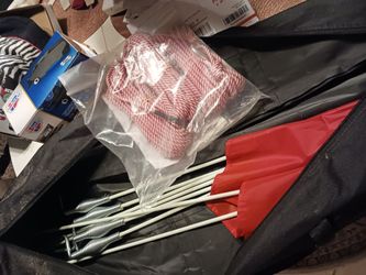 BRAND NEW IN CASE NEVER USED WIND BRACING KIT 3 ROPES PAID 200 SELL1ST 50$ CASH FIRM