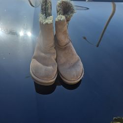 Lady Gray Ugg Boots Size 9