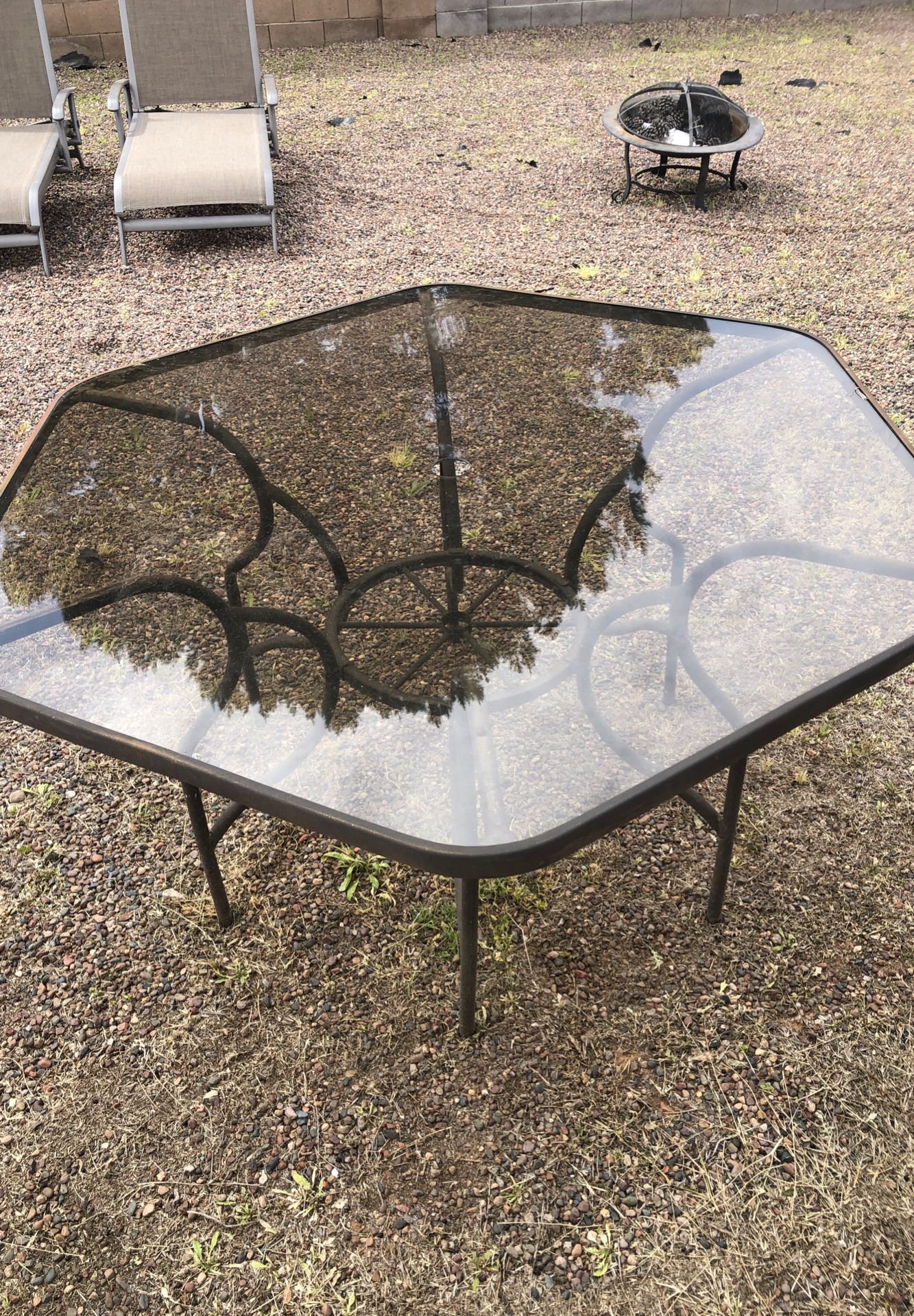 Patio Table $10