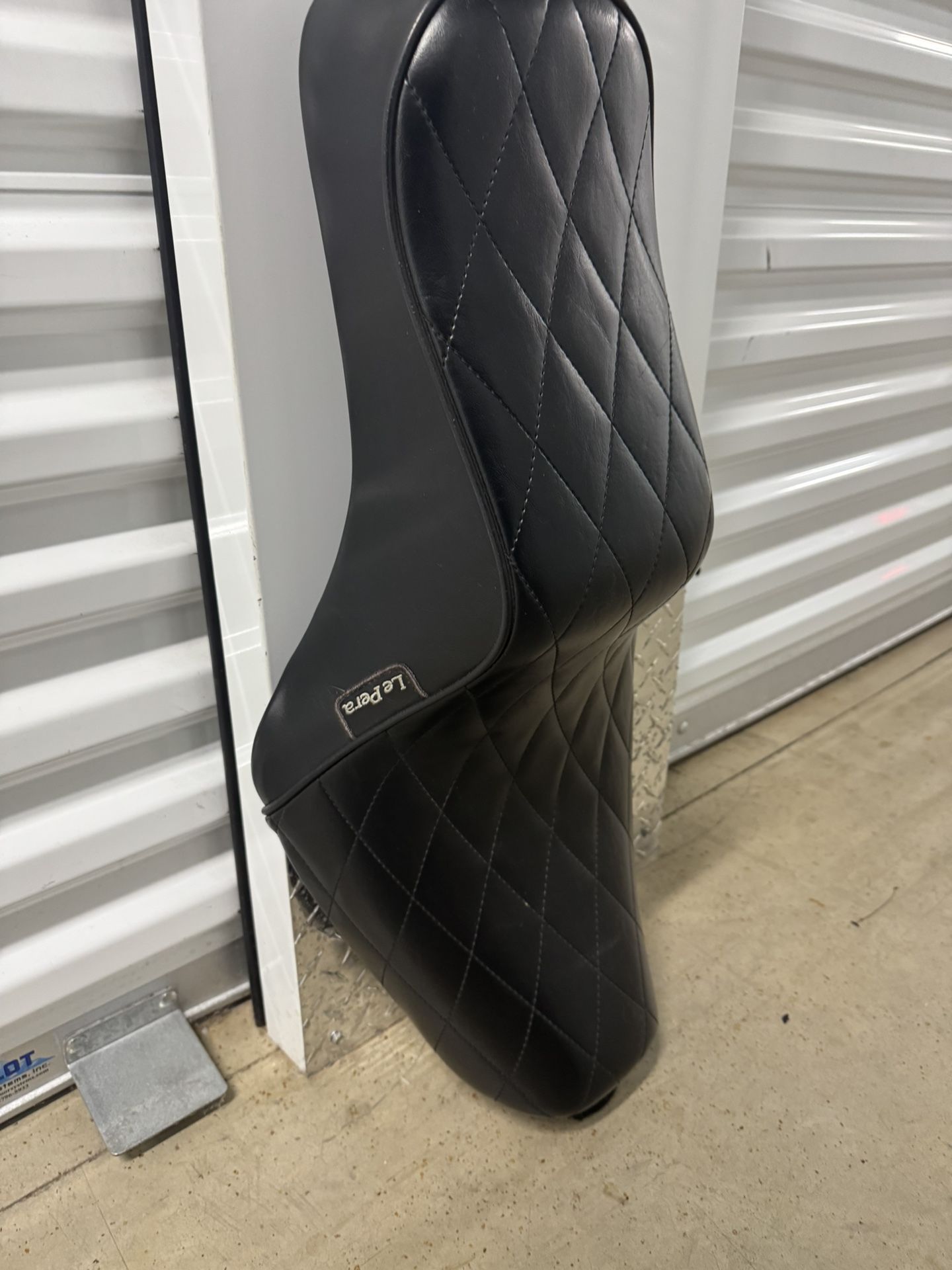 Le Para Sportster Seat