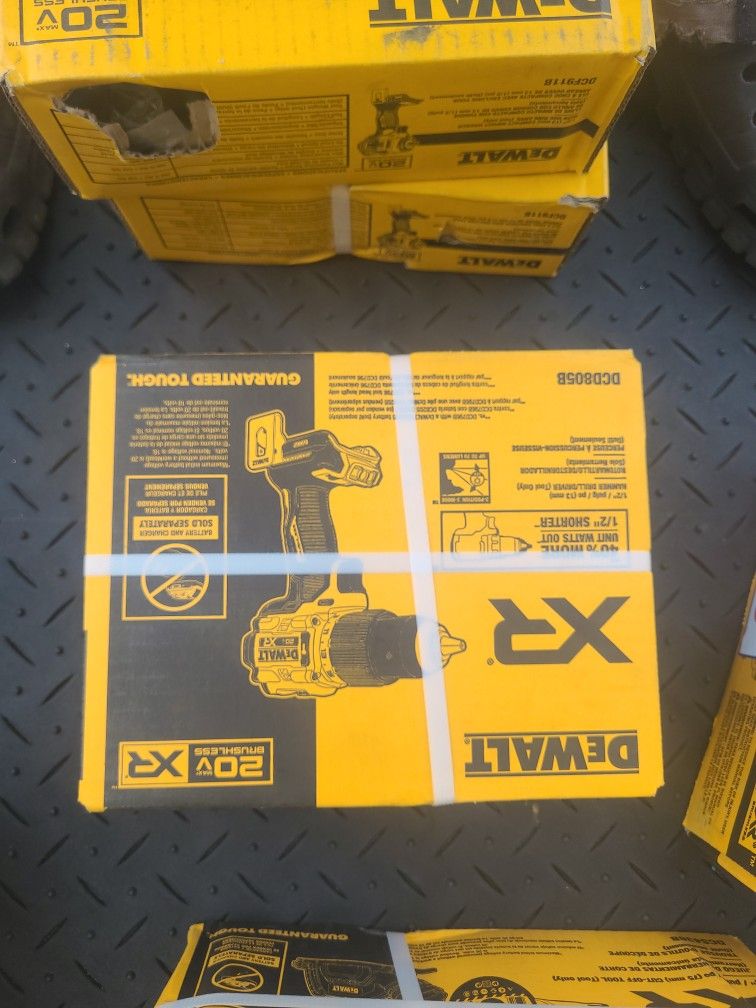 Dewalt 20v XR 1/2" HAMMER DRILL