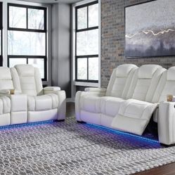 Party Time Power Reclining White Set

