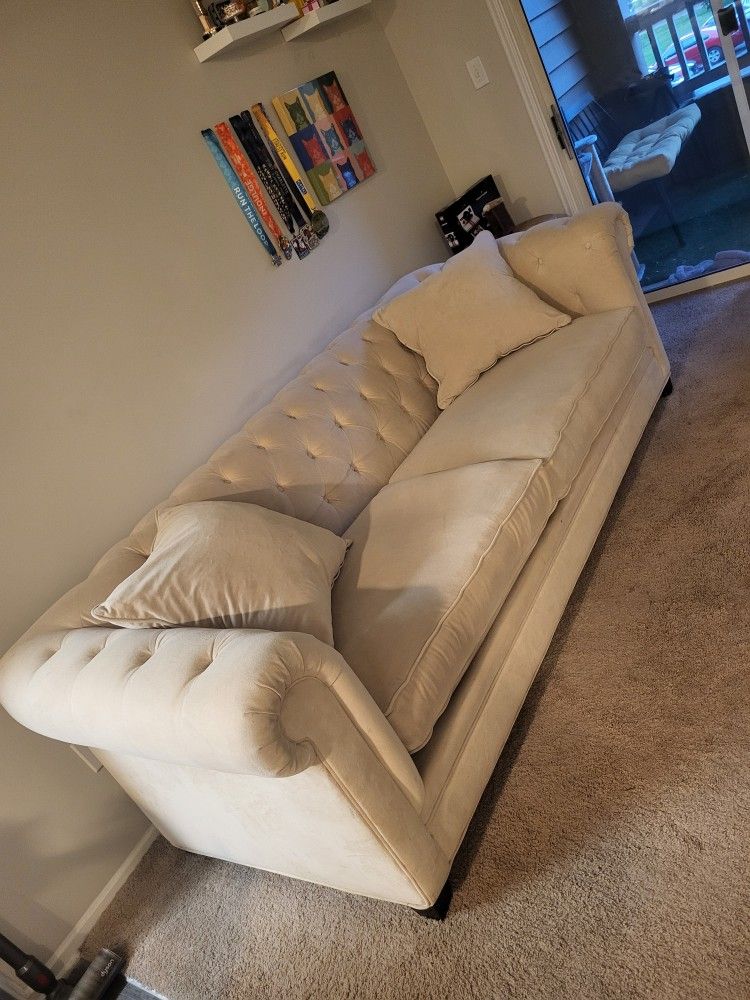 Off White/Cream Velvet Tufted Sofa