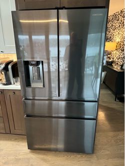 Samsung 23 cu ft French Door Refrigerator Black Stainless