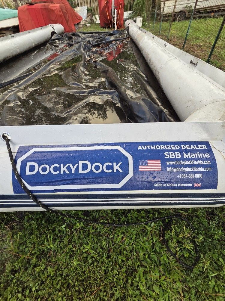 New! Docky Dock Floating Dock For 20' Boat