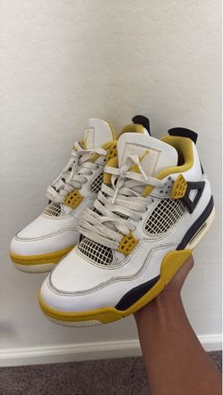 Jordan 4s