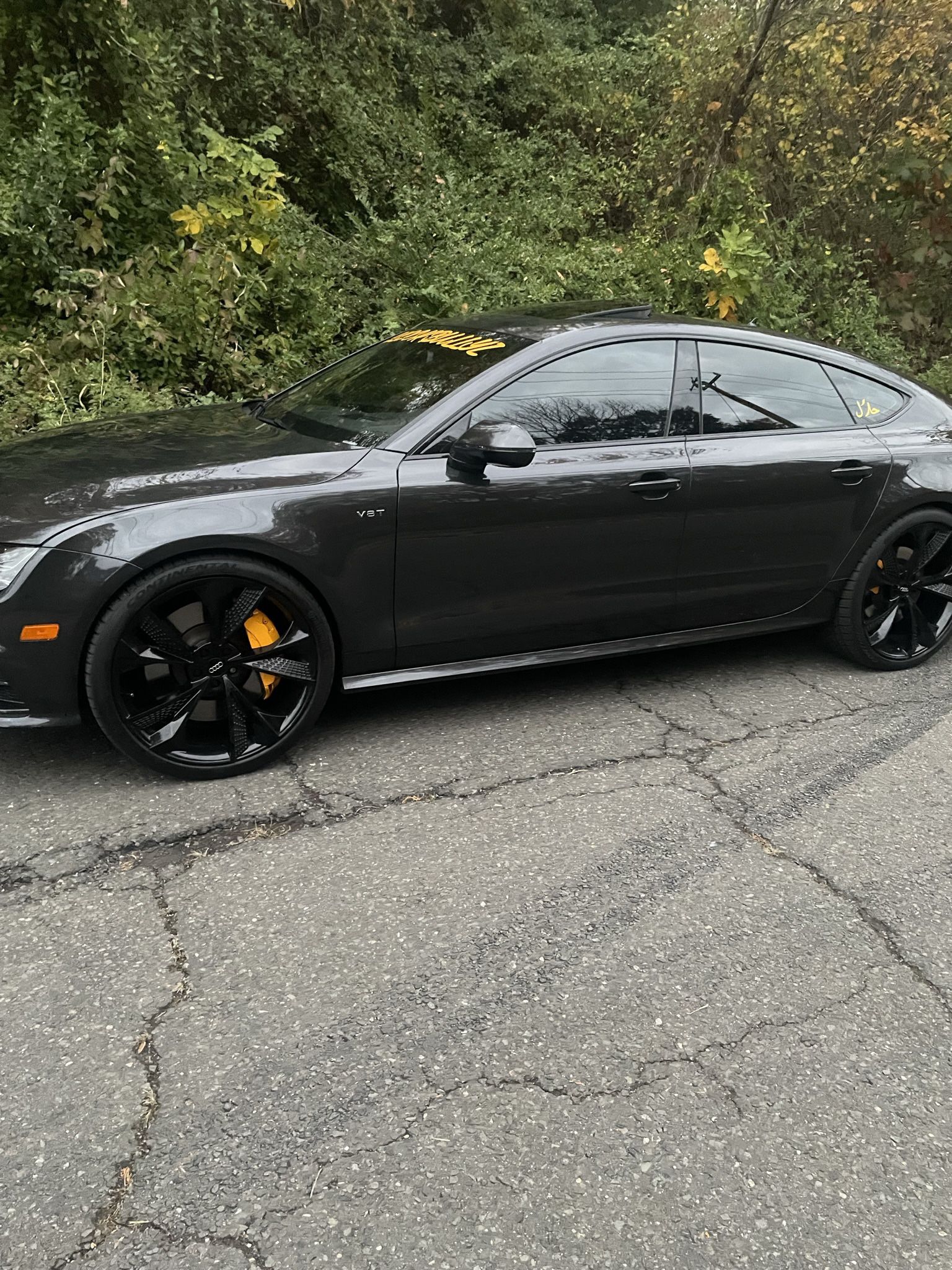 2022 audi rs6 rims  22 inch and continental tires 