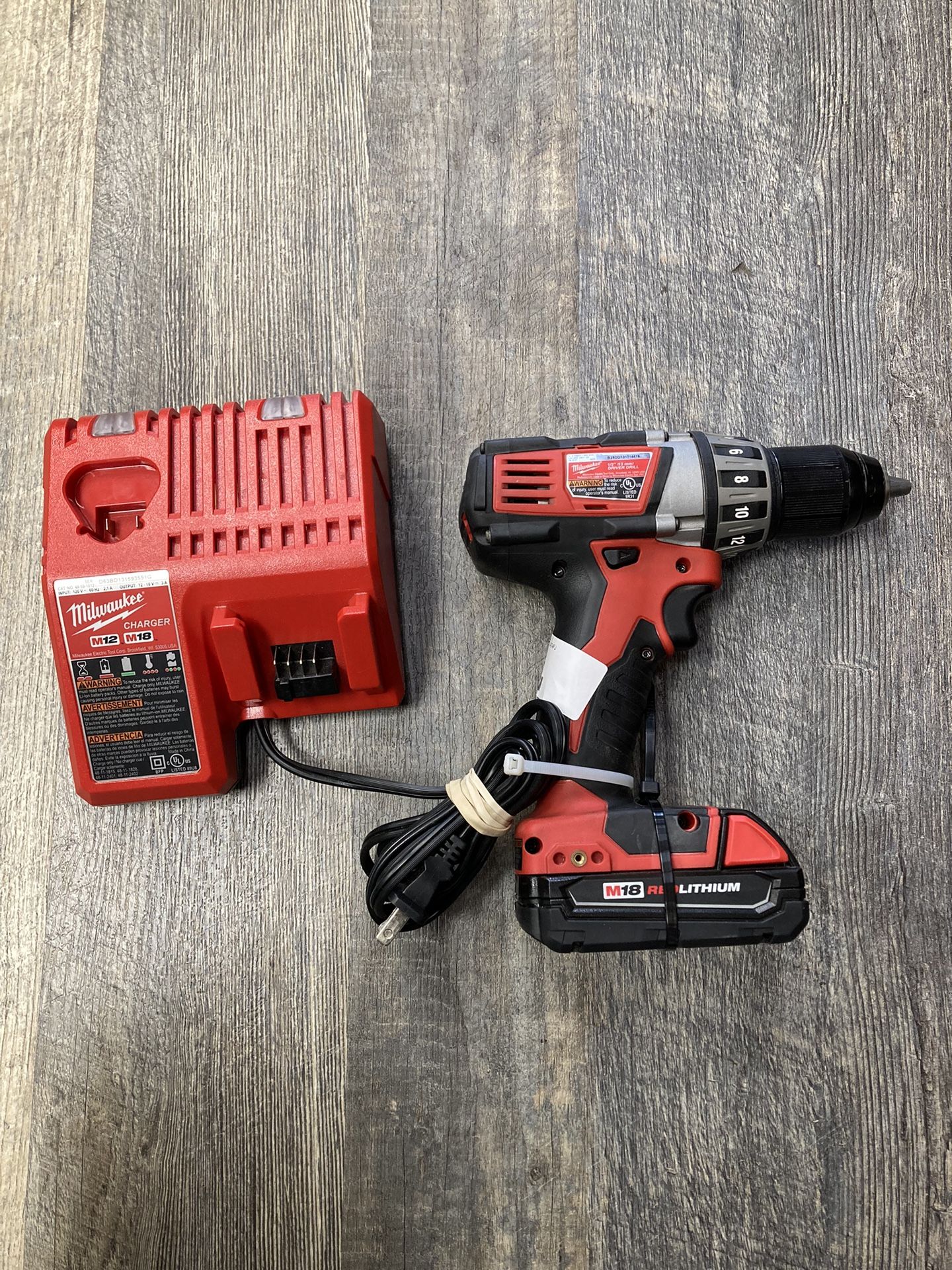 Milwaukee M18 18V Lithium-Ion Cordless 1/2 In.Drill Driver