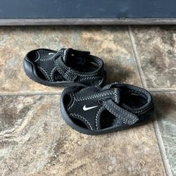 Nike Infant Sun-ray Protectant Black Sandals Size 2C