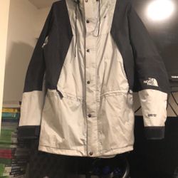 Gore-Tex The North Face Jacket Rain Coat Men’s Large Baggy I’d Say XL. Sun Damaged