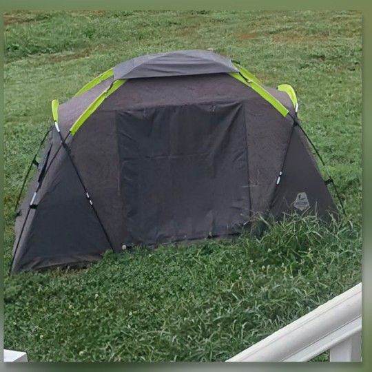 Arcadia Trail Double Dog Shade Tent