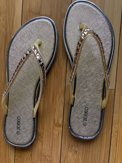 Brand new size 7.5 for ladies only $20