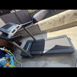 Treadmill 