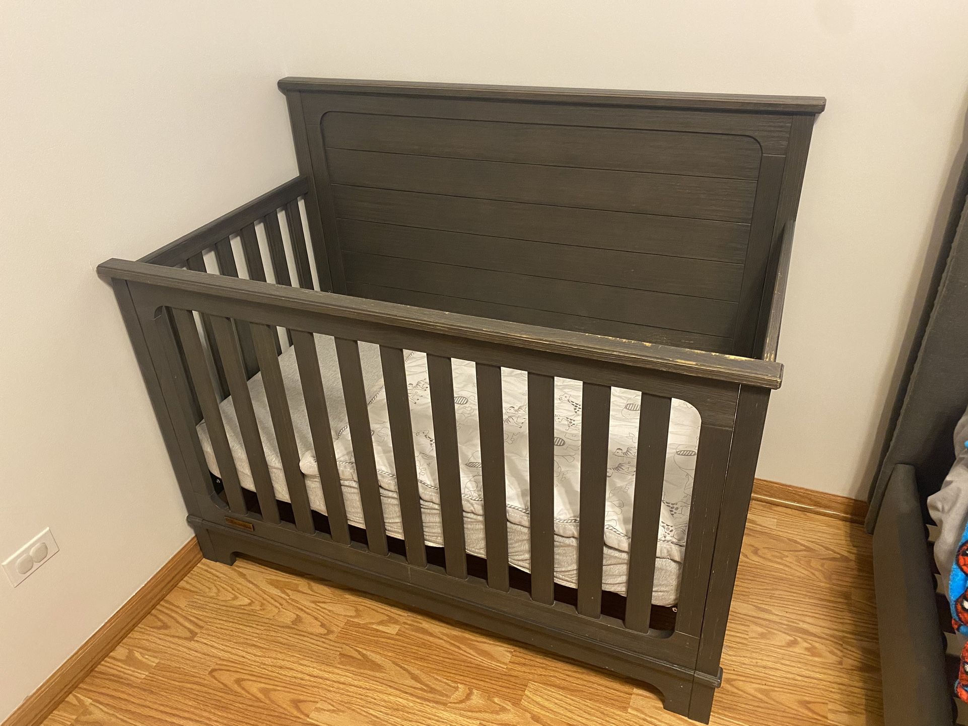 Baby/Toddler Crib