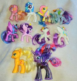 lot of 10 assorted My Little Pony mini figures including glitter filled Princess Luna