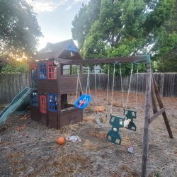 Kids Outdoor Playset with Swings and Slide