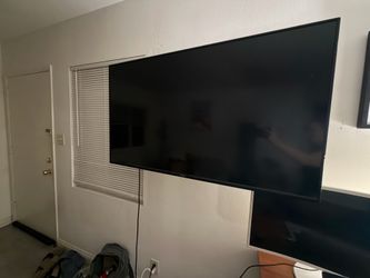 Smart TV - works great!