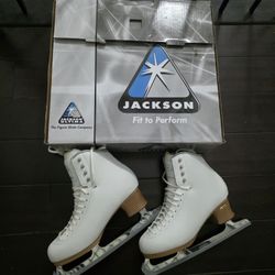 Jackson Elle Figure Skates (FS2130) – Size 8.5 Wide – Brand New with Box